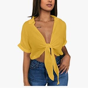 Beautiful Women’s Short Sleeve Tie Knot Batwing Blouse - Size Small